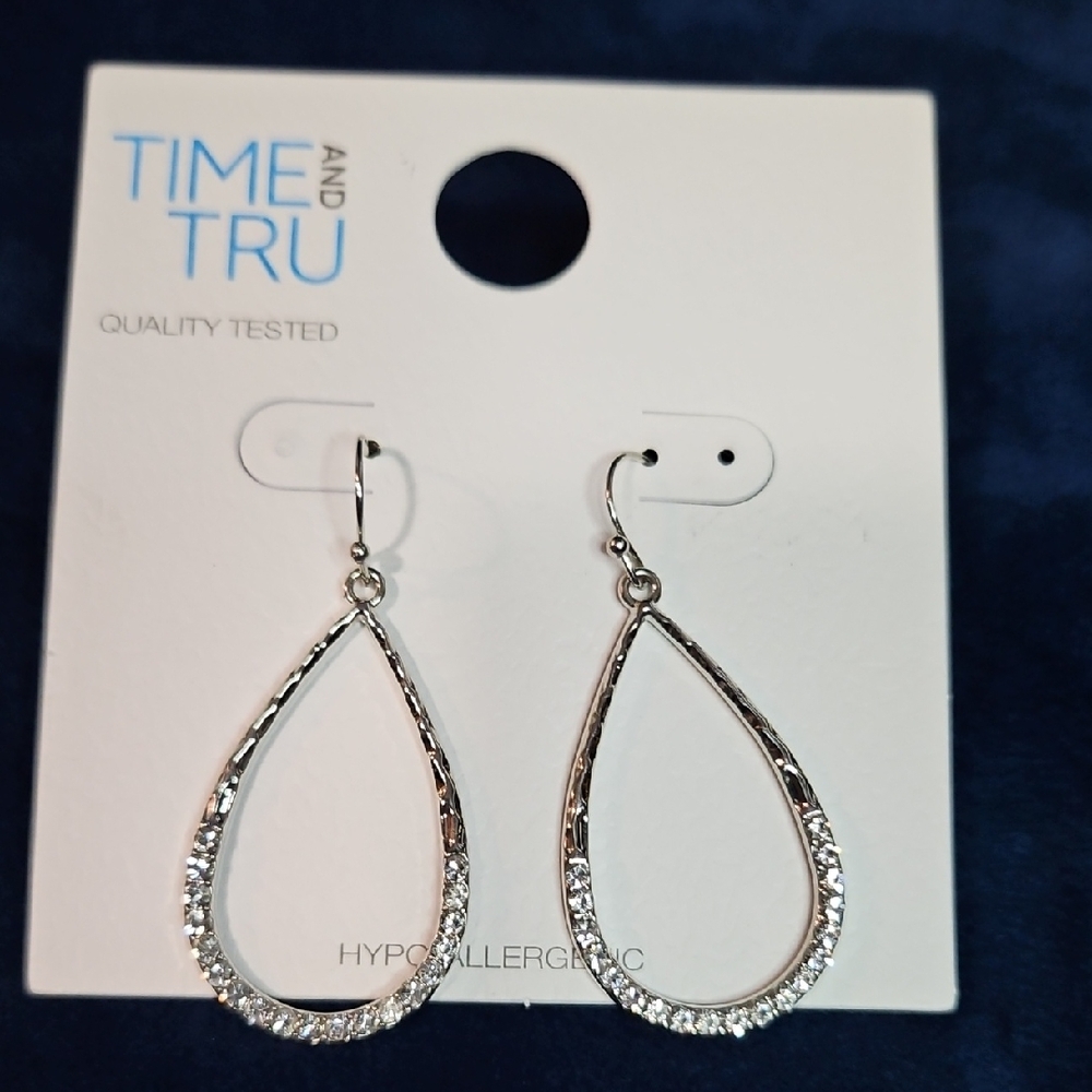 Time and Tru Silver Crystal Teardrop Earrings